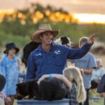 tomcurtain_521850_02