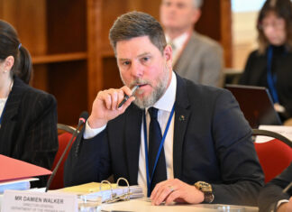 Qld’s top public servant to serve as interim cross-border commissioner